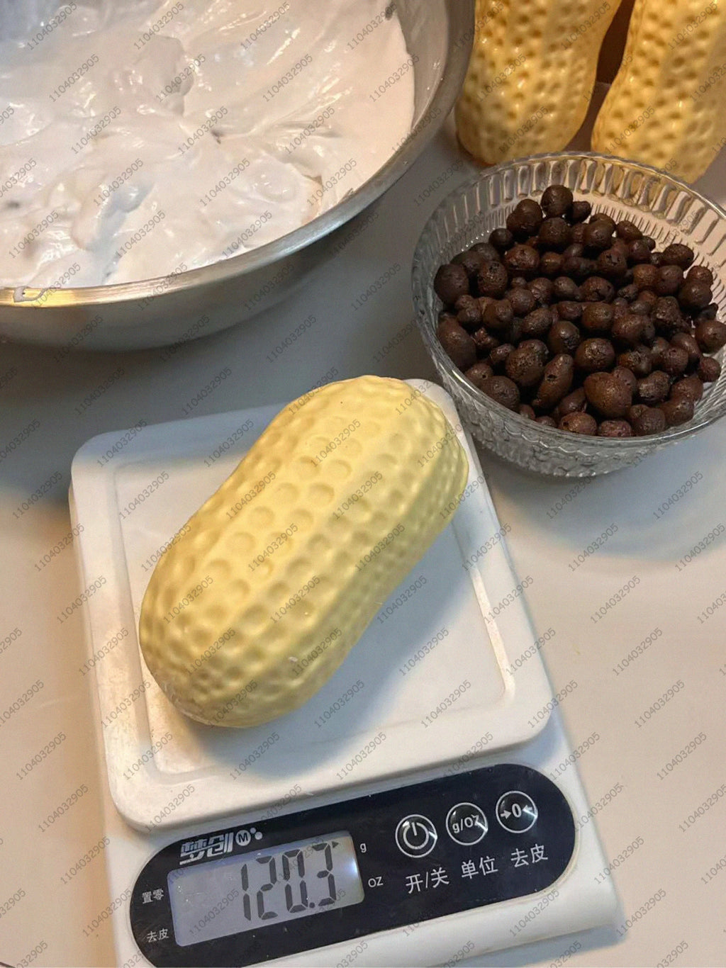 No-Rebound Vaseline Peanut Squishy - Moldable ASMR Stress Ball